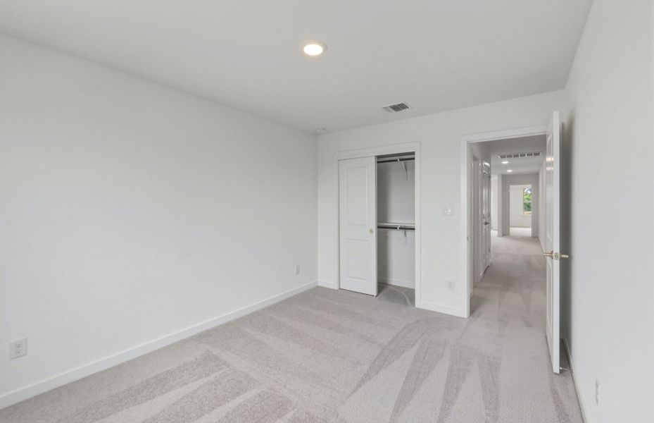 Spacious, unfurnished interior of a new home in Wolf Ranch, Georgetown (Image 40). Spacious, unfurnished interior of a new home in Wolf Ranch, Georgetown (Image 40).