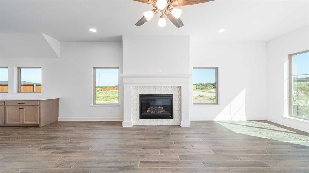 Spacious, unfurnished interior of a new home in The Heights At Uptown Celina 45', Celina (Image 19).
