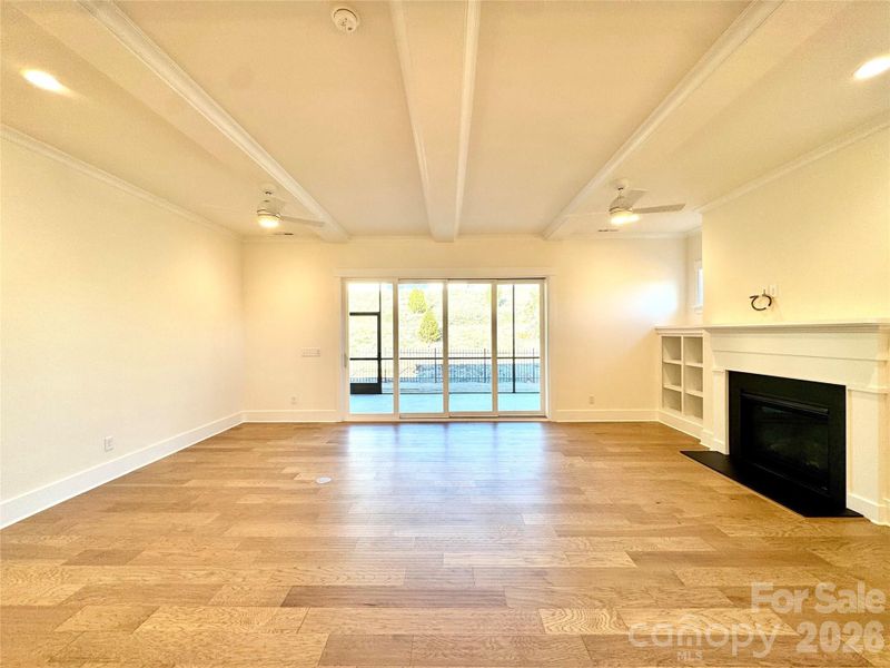 Spacious, unfurnished interior of a new home in Cumberland, Concord (Image 27).