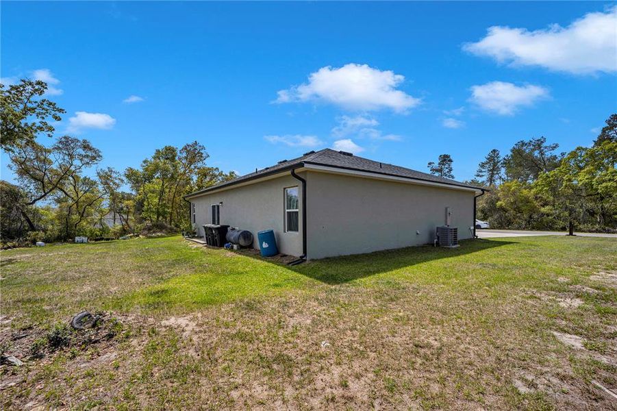 Exterior details and patio area of a home in , Ocala (Image 24). Exterior details and patio area of a home in , Ocala (Image 24).