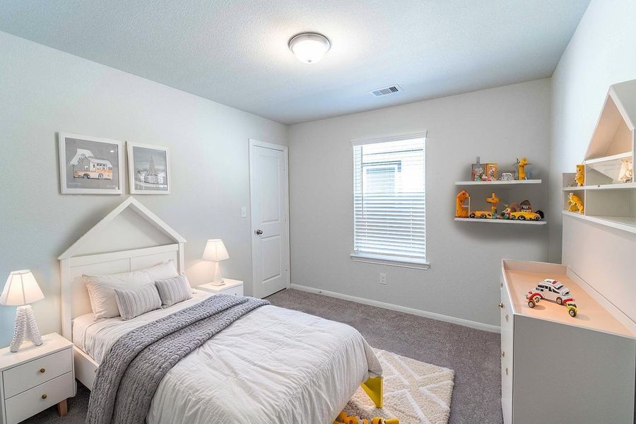 Furnished interior view inside a new home in Massey Oaks, Pearland (Image 11). Furnished interior view inside a new home in Massey Oaks, Pearland (Image 11).