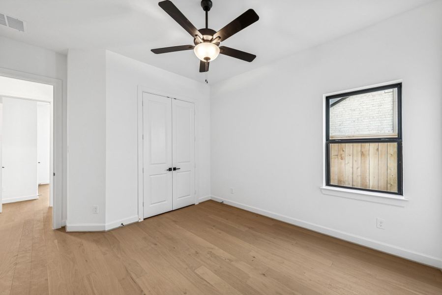 Spacious, unfurnished interior of a new home in Kresston - Enclave Collection, Montgomery (Image 34).