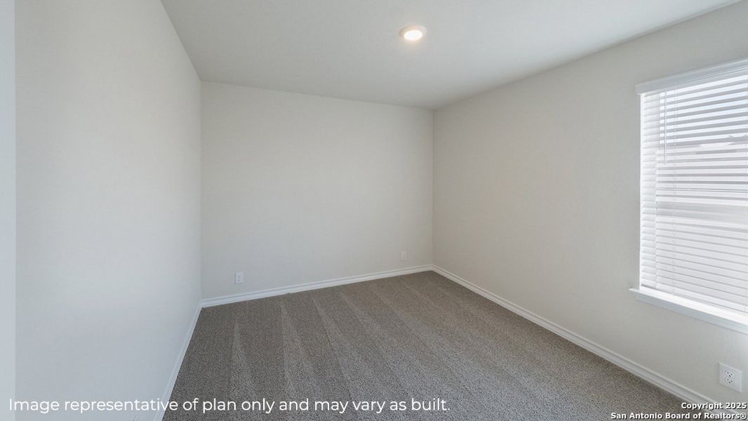 Spacious, unfurnished interior of a new home in Brookstone Creek, San Antonio (Image 23).