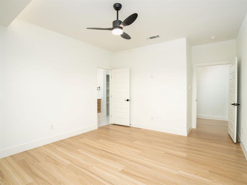 Spacious, unfurnished interior of a new home in , Dallas (Image 36). Spacious, unfurnished interior of a new home in , Dallas (Image 36).