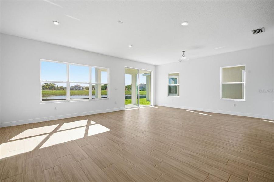Spacious, unfurnished interior of a new home in Coasterra, Palmetto (Image 20).