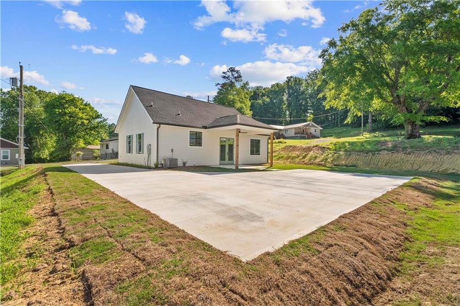 Exterior details and patio area of a home in , Calhoun (Image 21).