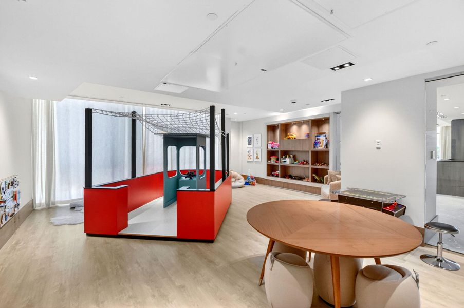 Amenities fifth floor kids game room