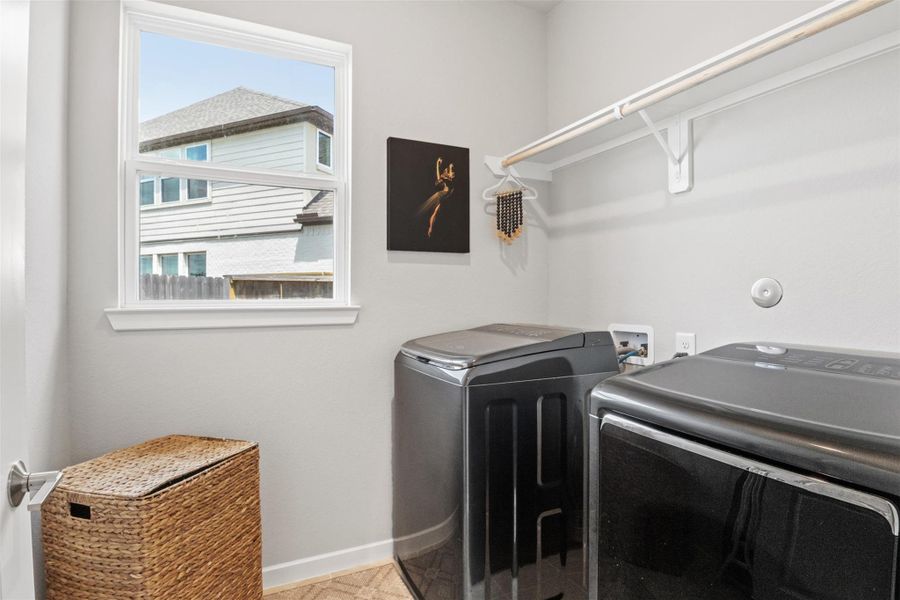 The laundry room is across from that corridor The laundry room is across from that corridor