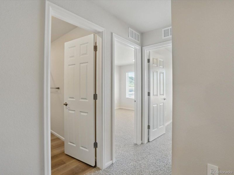 Image 29 of a home in Three Hills.