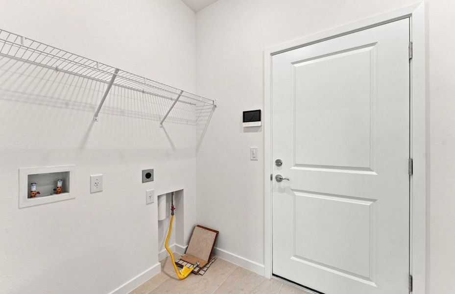 Spacious, unfurnished interior of a new home in Del Webb Sunchase, Parrish (Image 13).