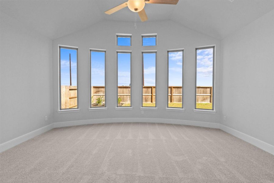 Spacious, unfurnished interior of a new home in Valencia 70', Manvel (Image 20).