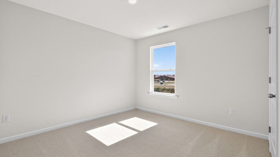 Spacious, unfurnished interior of a new home in Martin Farms, Aberdeen (Image 29).