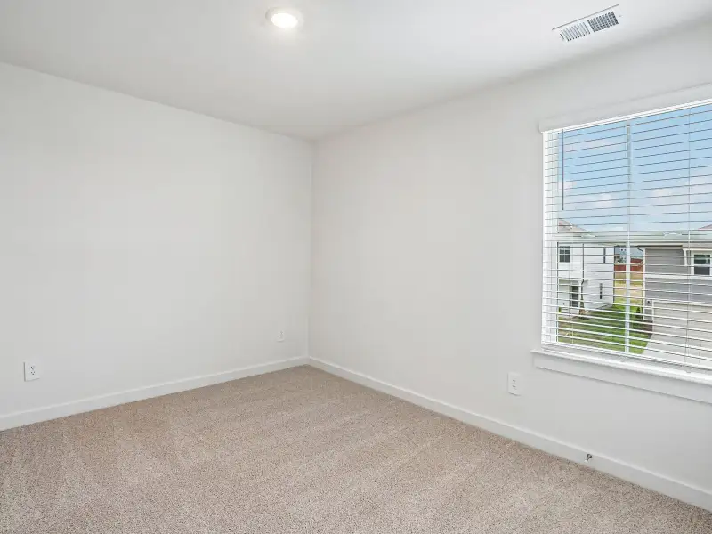 Spacious, unfurnished interior of a new home in Crestview - Ridge Series, Hermitage (Image 14).