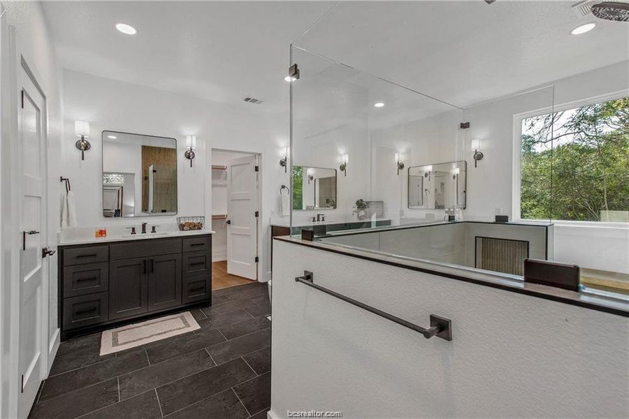 Furnished interior view inside a new home in , Franklin (Image 27). Furnished interior view inside a new home in , Franklin (Image 27).