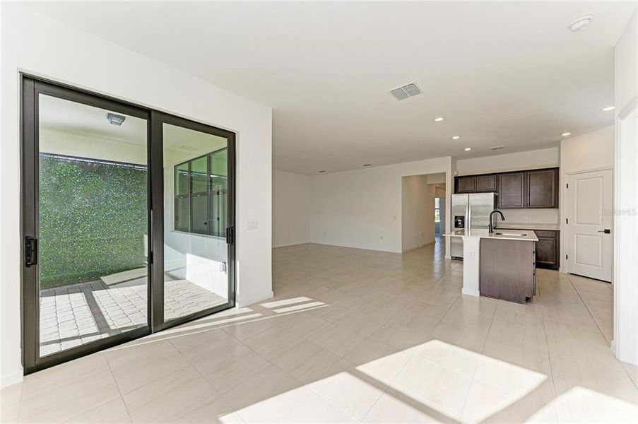 Spacious, unfurnished interior of a new home in , Bradenton (Image 28). Spacious, unfurnished interior of a new home in , Bradenton (Image 28).
