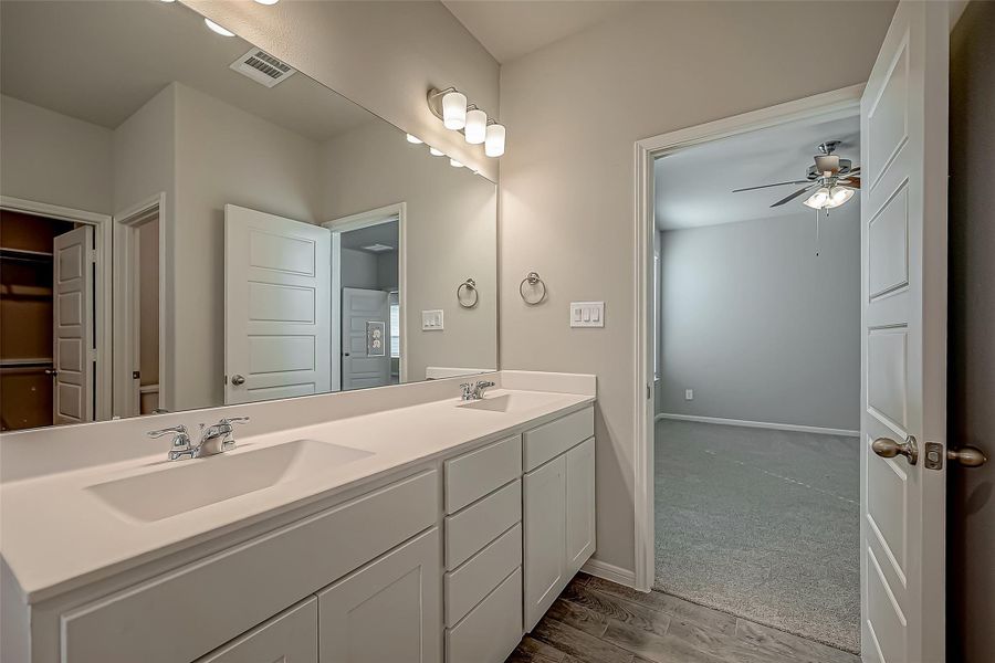 Furnished interior view inside a new home in Lago Mar, Texas City (Image 12). Furnished interior view inside a new home in Lago Mar, Texas City (Image 12).