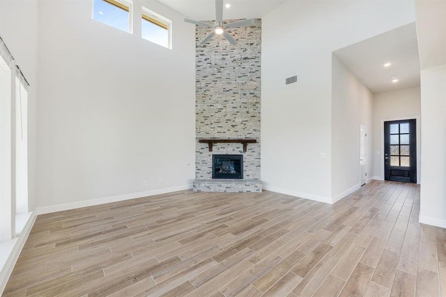 Spacious, unfurnished interior of a new home in Terracina, Rockwall (Image 18). Spacious, unfurnished interior of a new home in Terracina, Rockwall (Image 18).