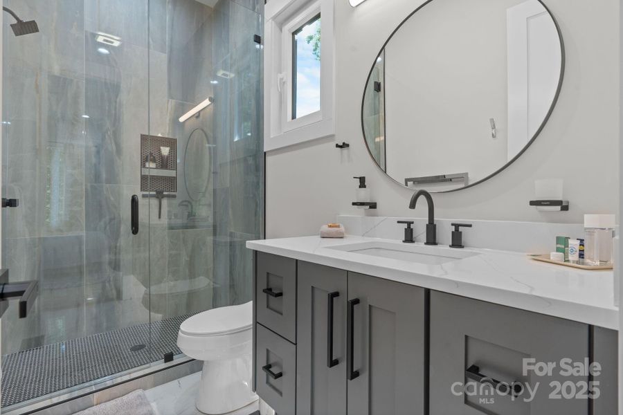 Furnished interior view inside a new home in , Terrell (Image 27).