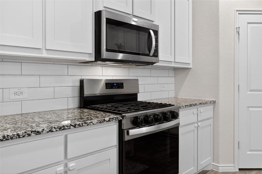 Furnished interior view inside a new home in , Fort Worth (Image 8).
