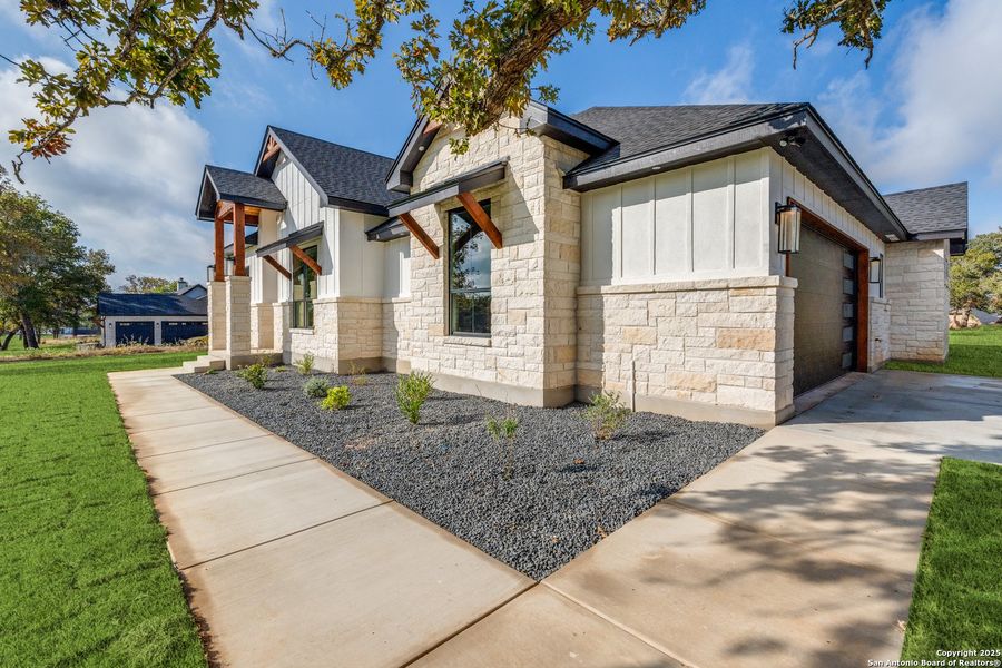 Image 24 of a home in .