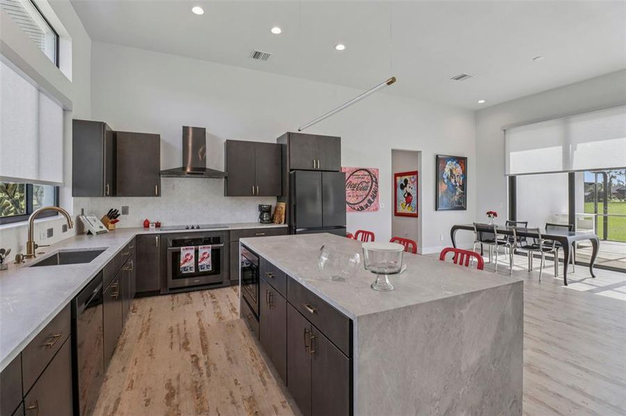 Furnished interior view inside a new home in , Tavares (Image 10).