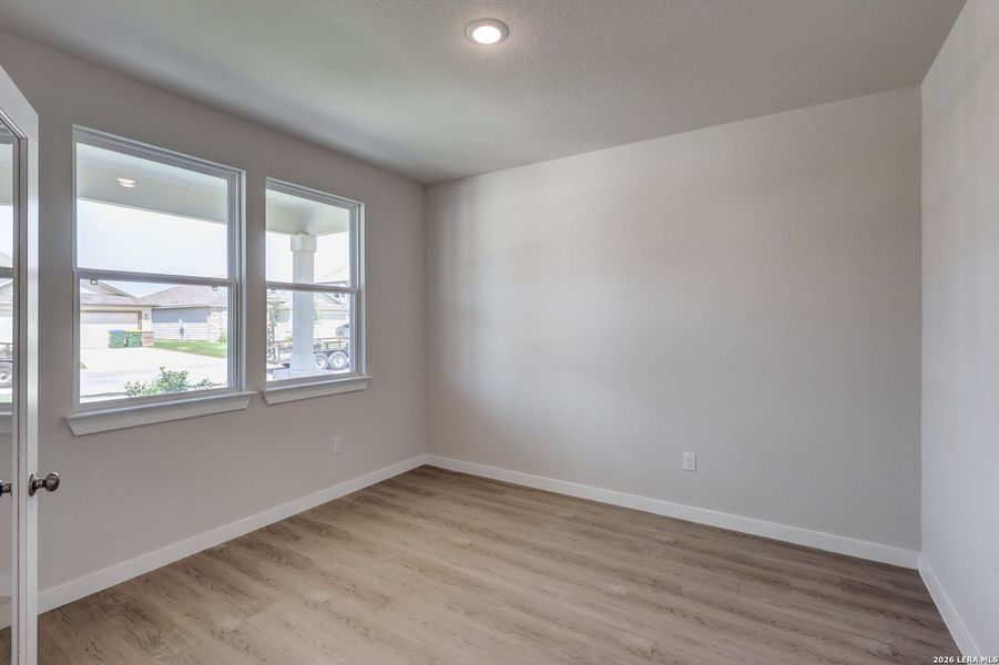 Spacious, unfurnished interior of a new home in Hiddenbrooke, Seguin (Image 22).