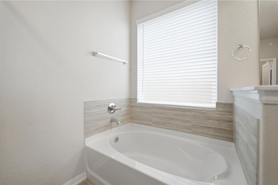 Close-up of interior finishes inside a home in Creekhaven, Arcola (Image 19).