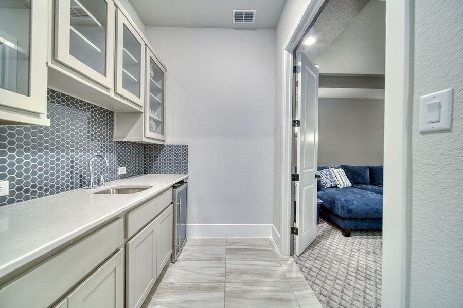 Furnished interior view inside a new home in , Friendswood (Image 14).