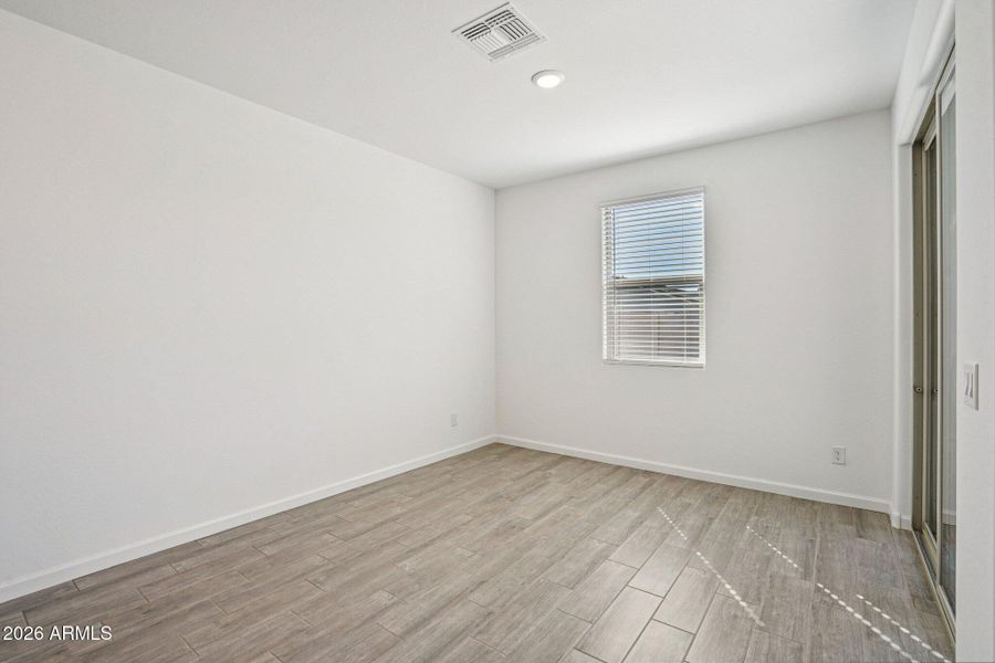 15-web-or-mls-W Camden Ave-S0703-015