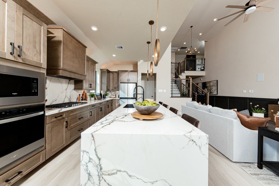 Representative furnished interior of a home built from the Summerfield by Beazer Homes in Amira, Tomball (Image 7).