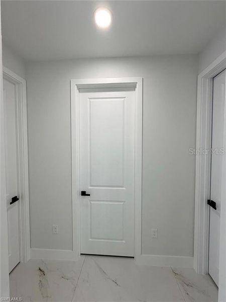 Spacious, unfurnished interior of a new home in , Lehigh Acres (Image 26).