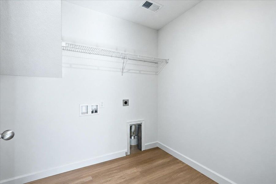 Spacious, unfurnished interior of a new home in Stones Throw, Inman (Image 25).
