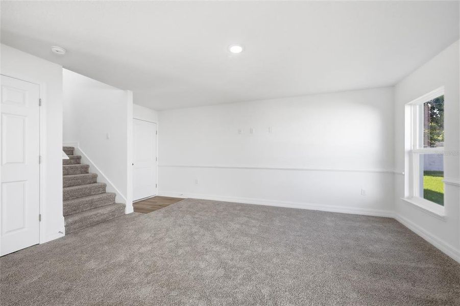 Spacious, unfurnished interior of a new home in , Lakeland (Image 26).