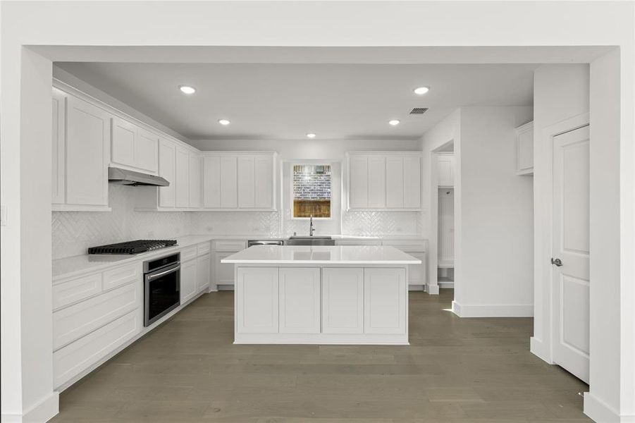 8121 Twin Creek  Kitchen