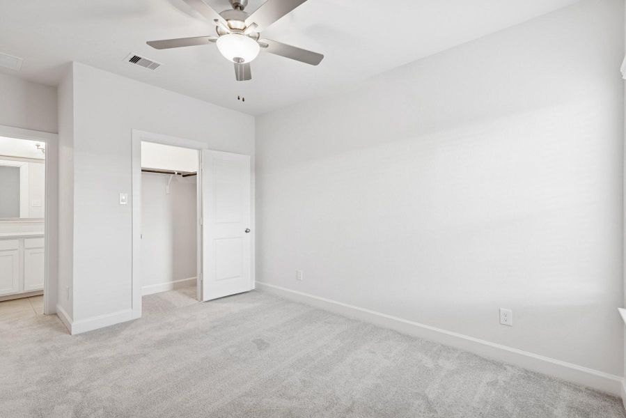 Spacious, unfurnished interior of a new home in Dunham Pointe 50' Homesites, Cypress (Image 28). Spacious, unfurnished interior of a new home in Dunham Pointe 50' Homesites, Cypress (Image 28).