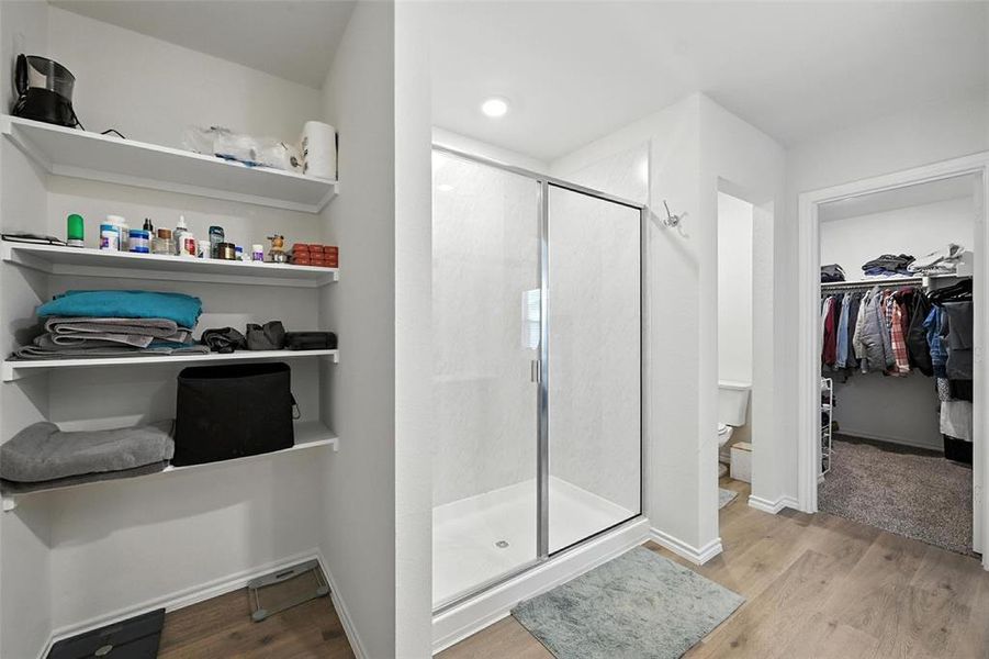 Furnished interior view inside a new home in , Sherman (Image 28).