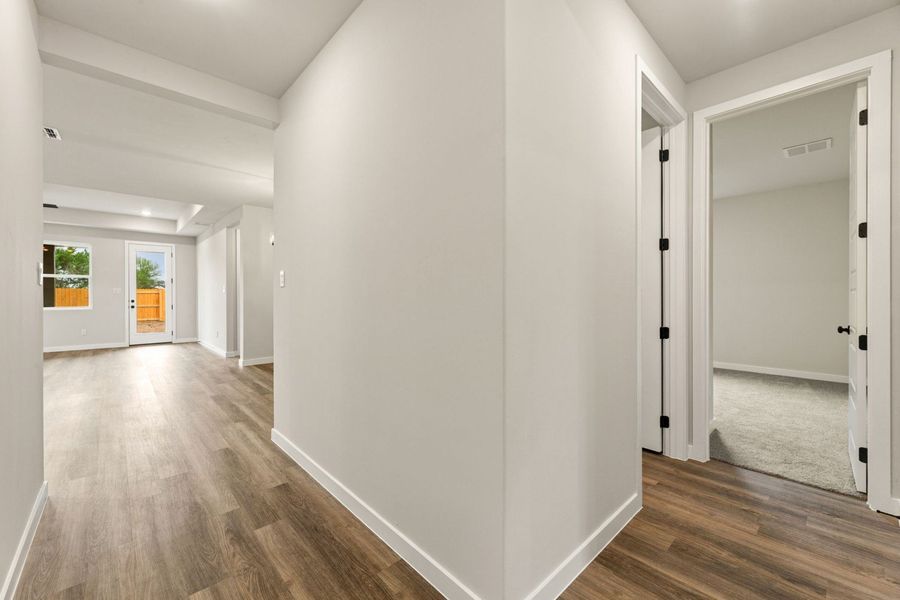 Spacious, unfurnished interior of a new home in La Cima, San Marcos (Image 22).