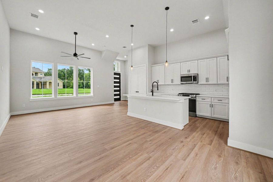 Spacious, unfurnished interior of a new home in , Houston (Image 16). Spacious, unfurnished interior of a new home in , Houston (Image 16).