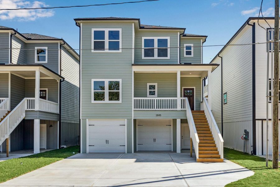 Soak it up with coastal living at Water Street with access to Dickinson Bayou. Soak it up with coastal living at Water Street with access to Dickinson Bayou.