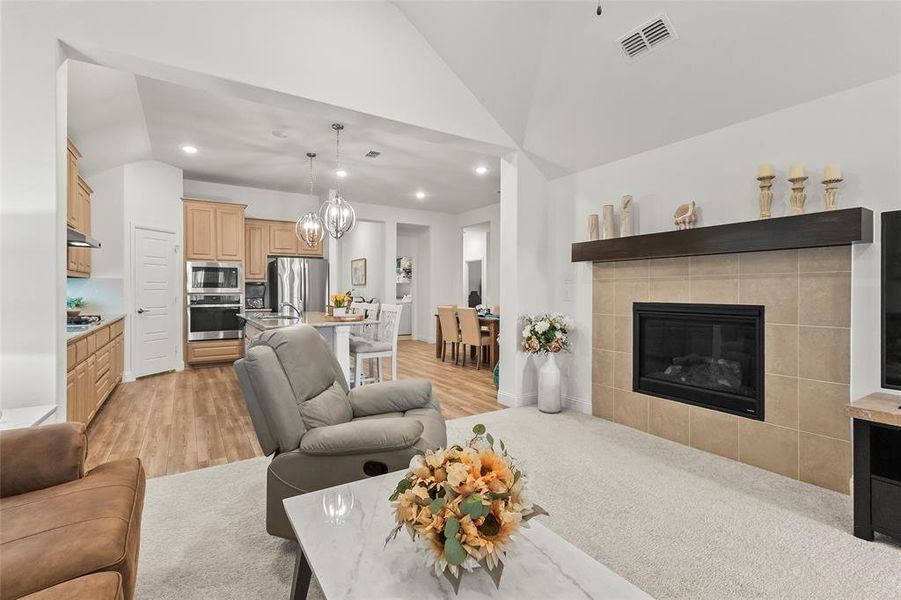 Furnished interior view inside a new home in , Melissa (Image 16).