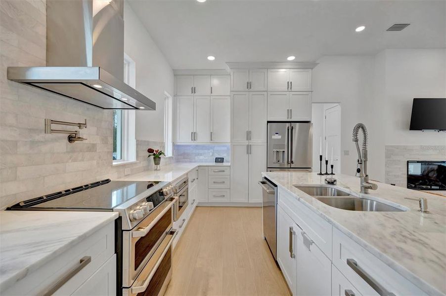 Furnished interior view inside a new home in , Sarasota (Image 34).