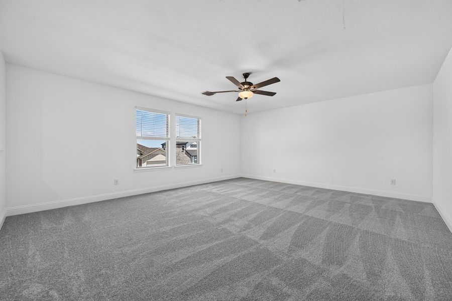 Spacious, unfurnished interior of a new home in Madero 50s, Fort Worth (Image 27).