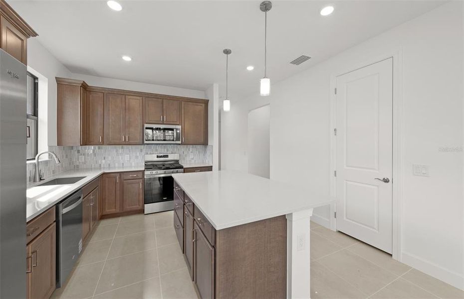 Furnished interior view inside a new home in Del Webb Catalina, Lakewood Ranch (Image 6).