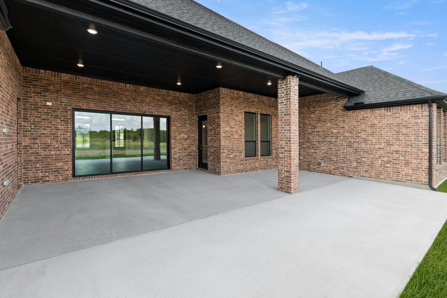 Exterior details and patio area of a home in Berkshire Estates, Mesquite (Image 3). Exterior details and patio area of a home in Berkshire Estates, Mesquite (Image 3).