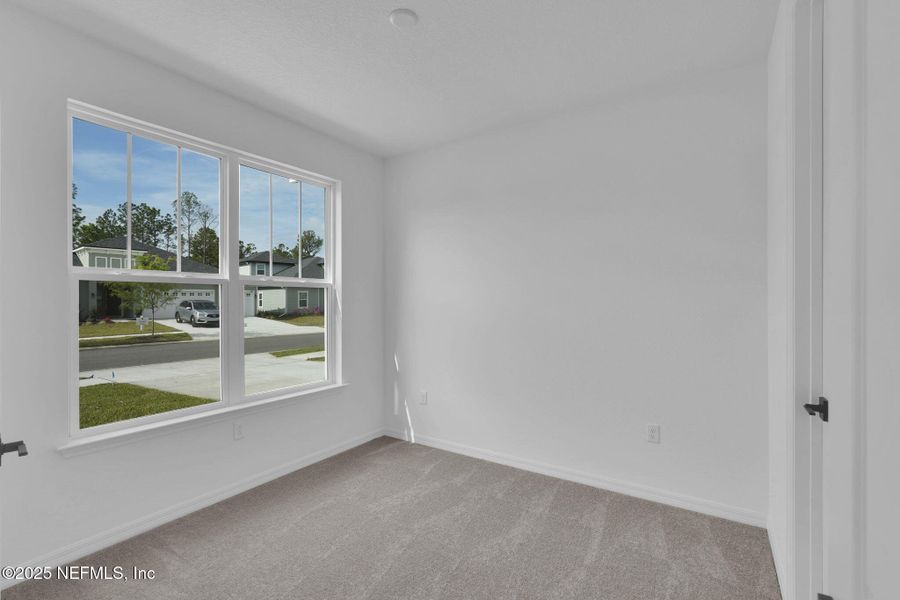 Spacious, unfurnished interior of a new home in Hyland Trail, Green Cove Springs (Image 19).