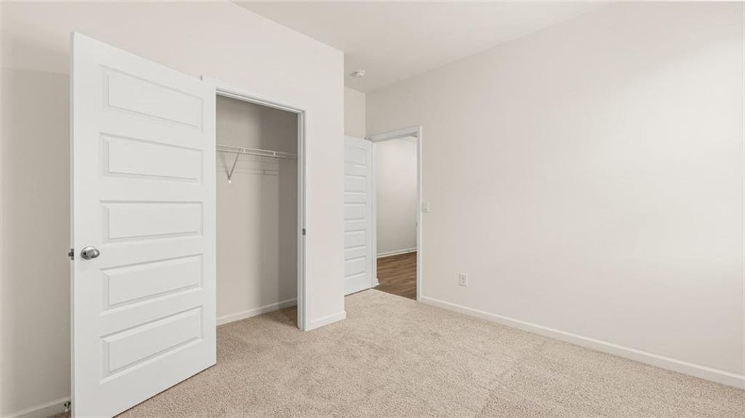 Spacious, unfurnished interior of a new home in Oakchase at Hampton, Hampton (Image 23).