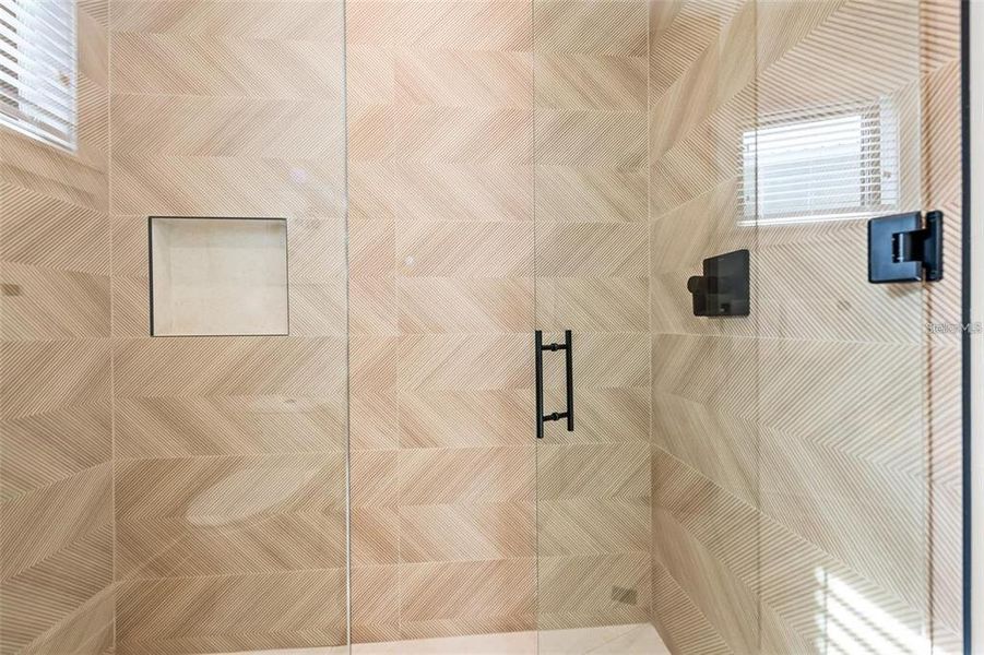 Image 84 of a home in .