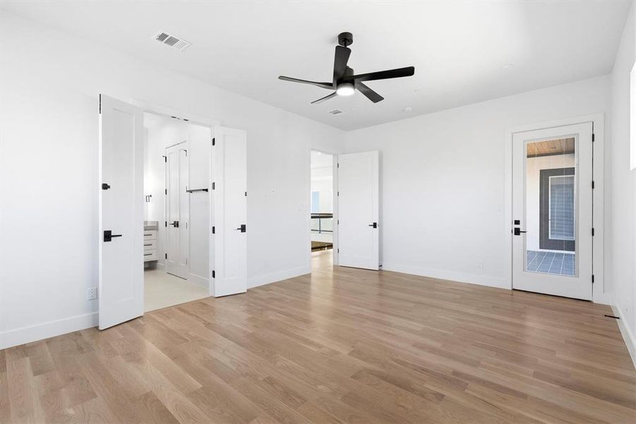 Bed #4 Up with Balcony Access