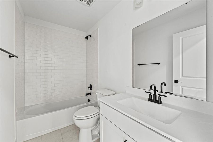 Furnished interior view inside a new home in Creekshaw, Royse City (Image 15). Furnished interior view inside a new home in Creekshaw, Royse City (Image 15).