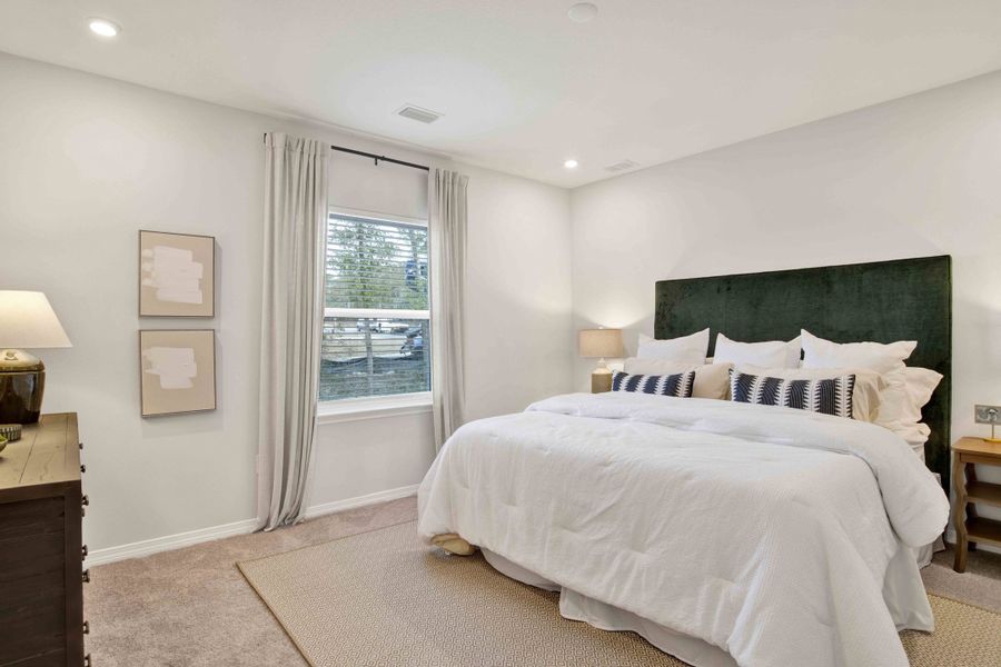 Furnished interior view inside a new home in Bellview Pointe, Pensacola (Image 23).